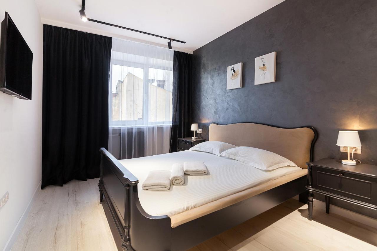 Leogrand Apartments On Svobody Avenue 6-8 Lviv Exterior photo